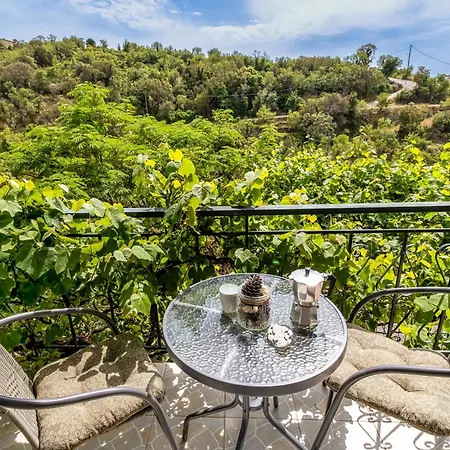 Апартаменты Kerkis Traditional *